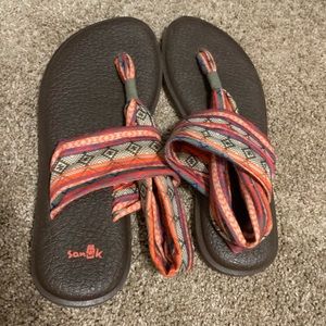 sanuk brand new sandals size 8 women’s